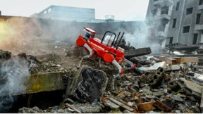 云深处发布“绝影X20-消防侦察机器狗”解决方案，跨越险阻，抗灾救援