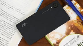 海信阅读手机打造沉浸畅读体验 助你清爽过夏