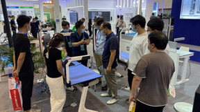 提升物理化实验教学效率，深兰AI实验台首次亮相教育装备展