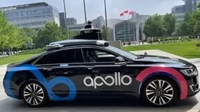 百度无人驾驶出租车正式上路