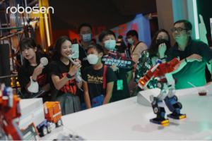 乐森机器人参展2022淘宝造物节,巴斯光年多感官交互机器人全球线下首秀