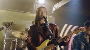 致敬励志拼搏的年轻人！海信洗衣机世界杯MV《蒸汽青年》上线