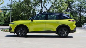 北汽魔方全场景定义，让智能化成为燃油车标签