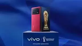 8英寸120Hz高刷 用vivo X Fold+巨幕看球才够爽