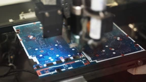 探访联想“灯塔工厂”：低温锡膏兼顾绿色与质量