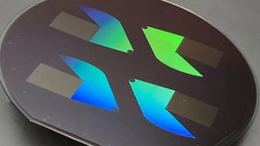 瑞声科技成功研发制造新一代单层彩色光波导镜片