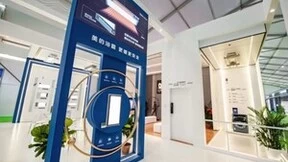 美智光电引领智能吊顶新潮流，构建智慧化前装场景体验