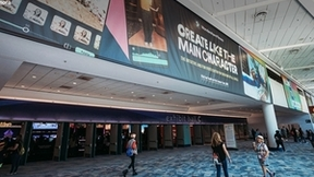 AI重塑视频创作体验 万兴科技携Wondershare Filmora亮相VidCon备受追捧