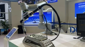 DUCO多可携国内首台25kg协作机器人亮相上海AHTE展