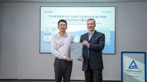 科大讯飞AI学习机获TÜV莱茵听力关怀及类自然光显示特性相关认证