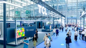 TCL亮相 UDC潮电展，揽获众多创新大奖