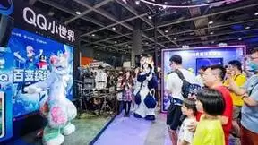 只恨隔着屏幕rua不到 萤火虫漫展QQ展台一片毛茸茸