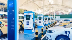 云快充携手12000+运营商，加速构建高质量充电基础设施体系