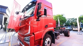 柳汽玉柴联合会战打响，乘龙强芯快递车现身华东