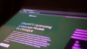 AI大模型行业应用百花齐放，微美全息（WIMI.US）聚焦AIGC迈入AGI高增长空间