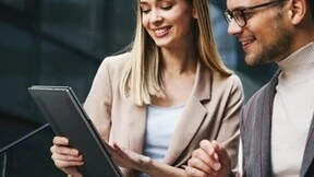 全球首款OLED+彩色墨水翻转双屏笔记本ThinkBook Plus Twist正式上市