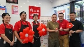 用行动传递爱心，钱大妈邀您一块做好事