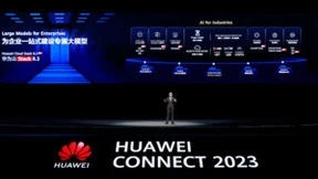 让每个企业都拥有专属大模型 华为云Stack 8.3正式发布