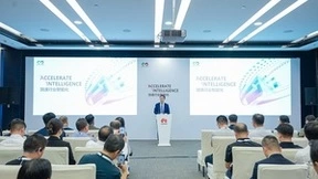华为全新升级数智底座， 提升机场与轨道行业智能化水平