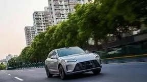 国庆长假“智驾游”，怎么能少了问界M5？