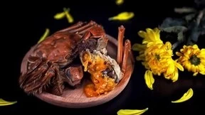 从产地到餐桌，钱大妈大闸蟹让消费者品尝秋天第一口鲜