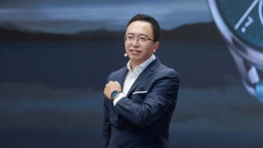 全新荣耀手表4 Pro发布，eSIM+一表双待带来独立通信高端体验