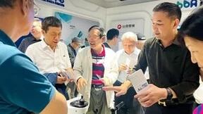 邦邦机器人智能工厂，高效协作响应全球代步车出货