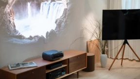 音画双绝，坚果O2超短焦系列引领超短焦投影进入三色激光时代