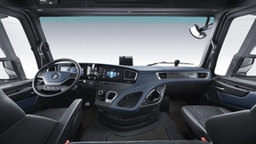 未来科技 以人为尊！全新欧曼银河36项专属升级赋能干线运输价值再跃升