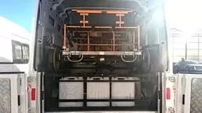 东风御风举行铁路双轨探伤车展示会，为铁道维护保驾护航