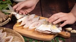 恒兴“一夜埕金鲳鱼”荣获全国首届《预制菜争霸赛》两项大奖