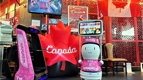 服务机器人浪潮汹涌！北美40年历史传奇餐厅Madarin 牵手中国擎朗