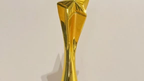 爱创科技总裁谢朝晖荣获“推动医药健康产业高质量发展人物”