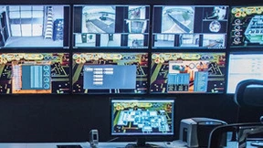 ​数据中心玩转“堆积木”？山特定制化UPS助大厂智算平台电力持久