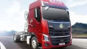 210方超大挂车，乘龙H7 LNG牵引车跑快递干线运输真赞！