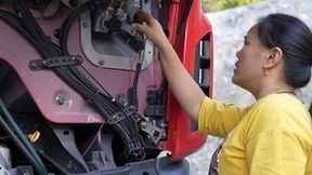 卡姐戴秀娟：好看又好开，我最中意乘龙M3自卸车