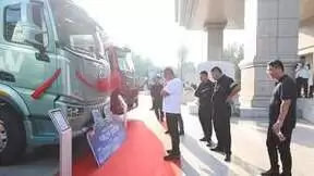 更轻 更省 更好 乘龙这款“年度第一”燃气车很有看头