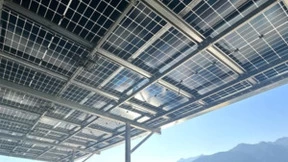 昱能科技“万户阳光工程”项目并网发电，多体微逆大规模应用