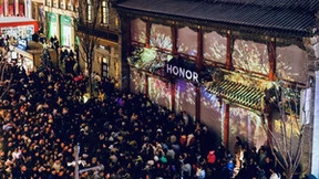 跨年夜放大招，荣耀以温暖人心的科技力量陪伴消费者 “魔法”跨年