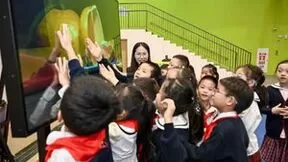 苹果VisionPro外屏EyeSight技术揭秘，是什么让它能时刻注视着你？