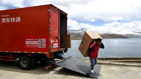 京东“加码”以旧换新补贴 华帝新品烟灶套装立减10%