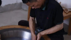 传统手艺人在直播间乘风破浪，抖音电商助非遗技艺绽放新光彩