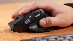 办公鼠标都这么卷了？山业屏显双模鼠标花了哪些心思