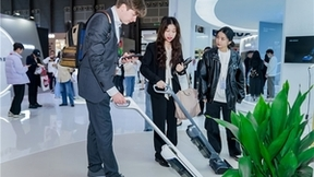 云鲸Q1市占率攀升至16%，头部品牌亮相AWE全方位展示科技创新实力