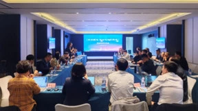 超视立出席《微结构定配眼镜》和《渐变焦眼镜验光配镜技术规范》团体标准讨论会