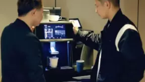 全自动咖啡机实现仿生咖啡师技术，咖爷科技引领开启全面精品咖啡时代