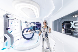 科大讯飞携手EX机器人，重塑人机交互新未来