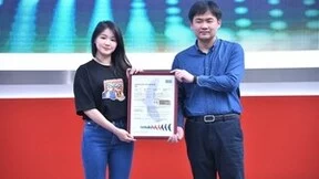 135届广交会 SGS在智能制造新品发布会为VITURE颁发认证证书