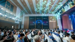 新质互融，算力共振：玻色量子发布新一代550计算量子比特相干光量子计算机