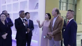 尼尔·布什访问乐土，推进中阿生物医药创新合作